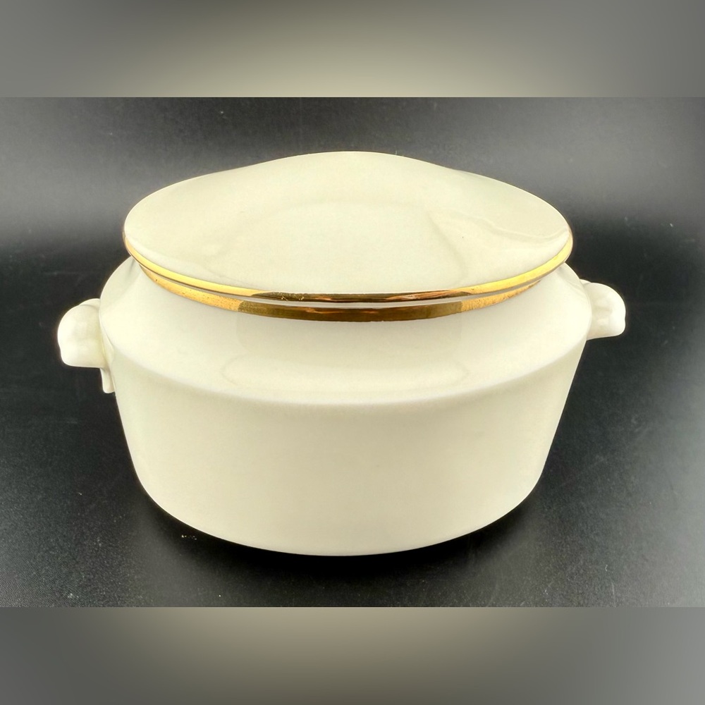International (ultra bone) Sugar Bowl with lid.